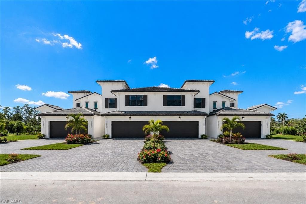 6093 Barbara CIR-5