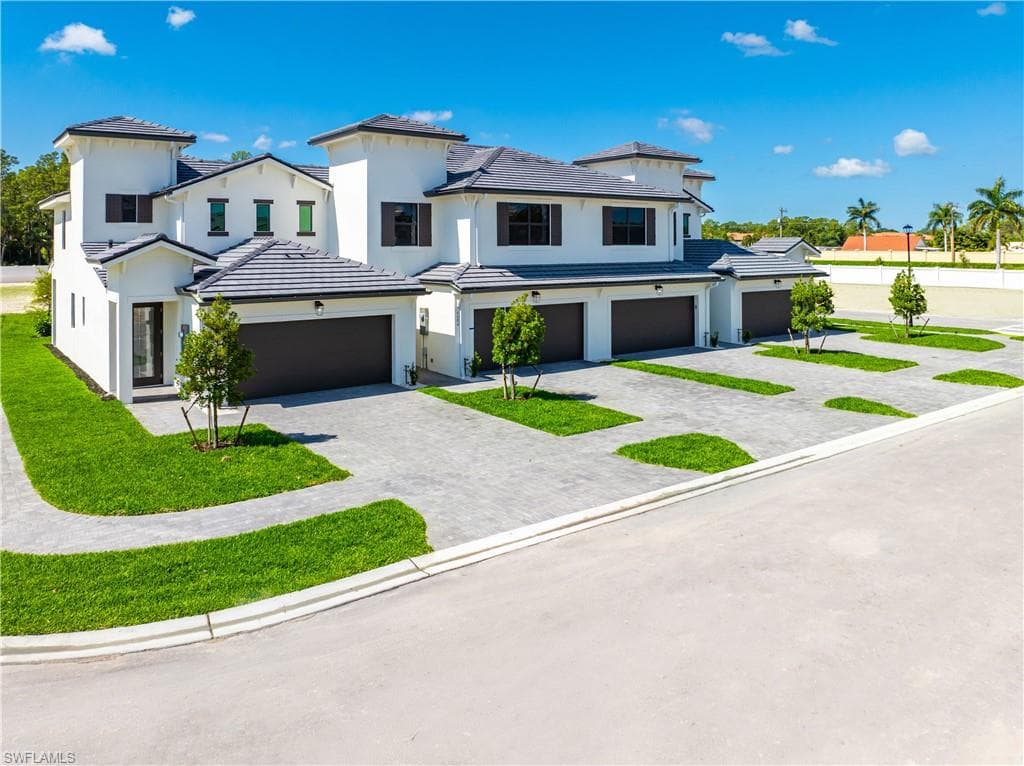 6093 Barbara CIR-10