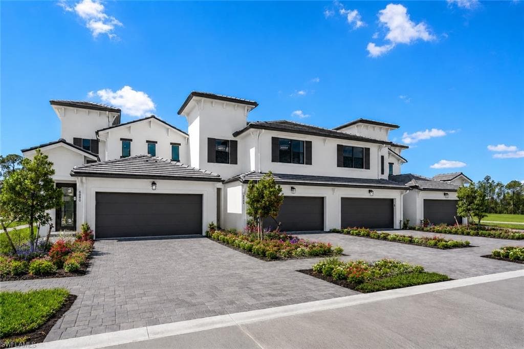 6093 Barbara CIR-8