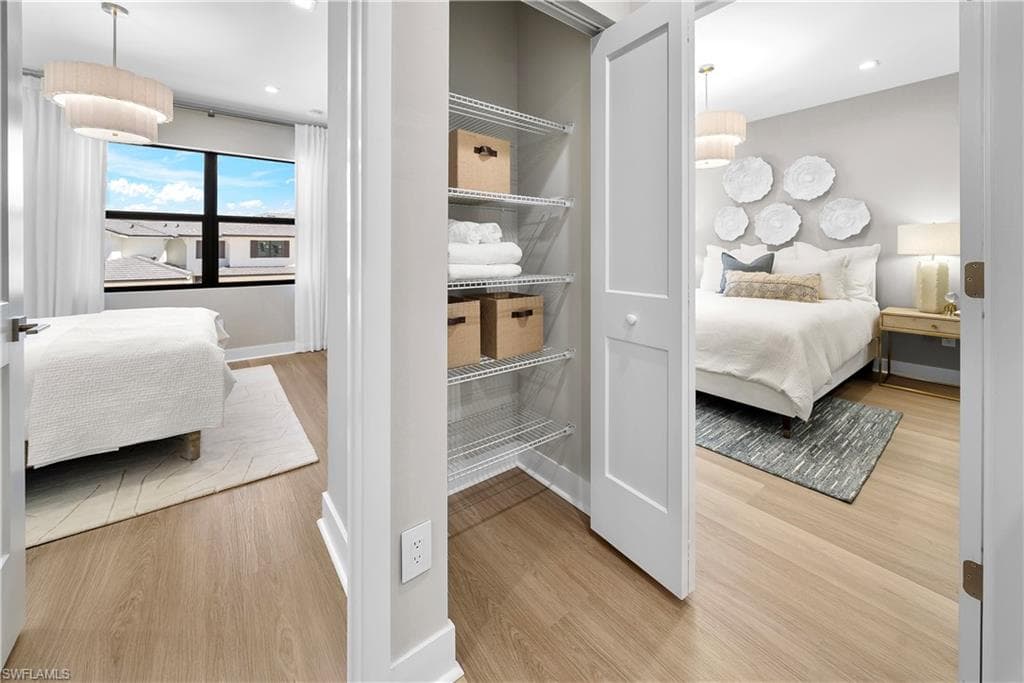 6088 Barbara CIR-23