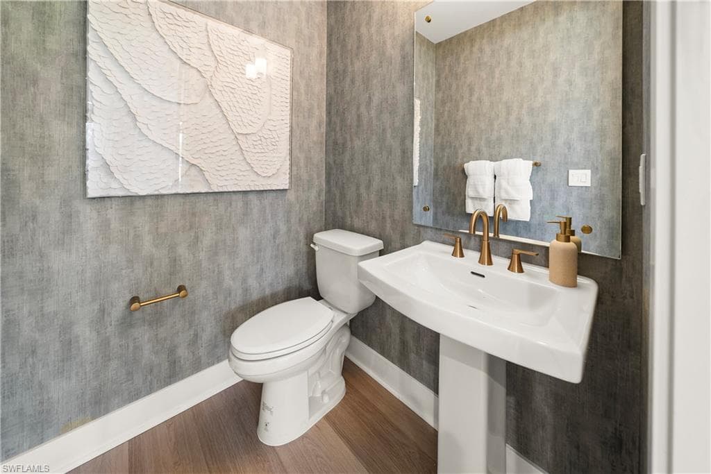 6088 Barbara CIR-20
