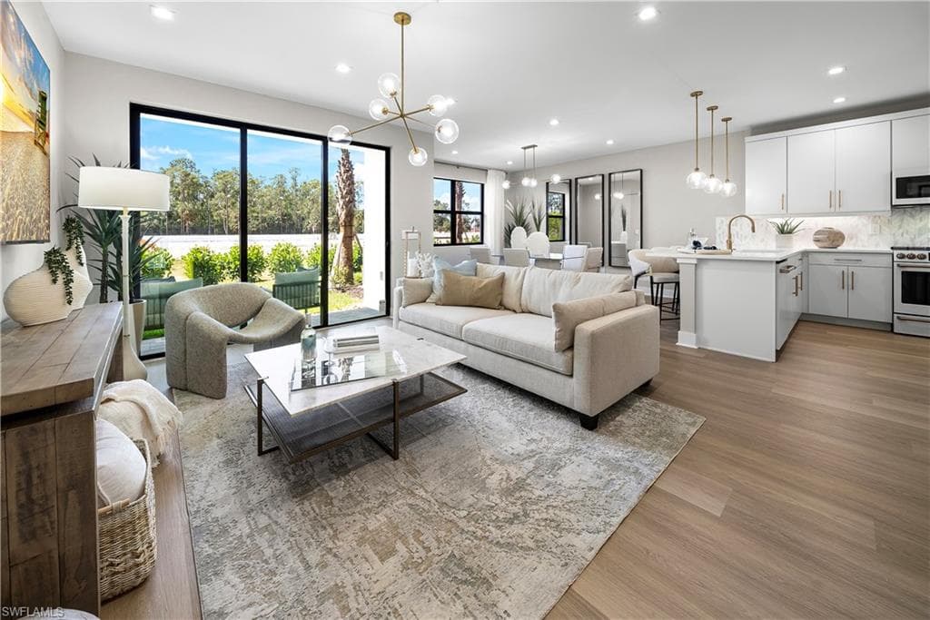 6088 Barbara CIR-4