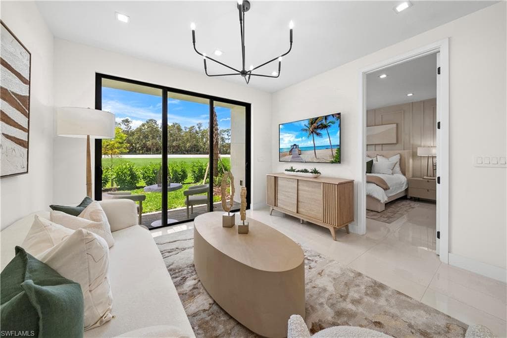 6092 Barbara CIR-16