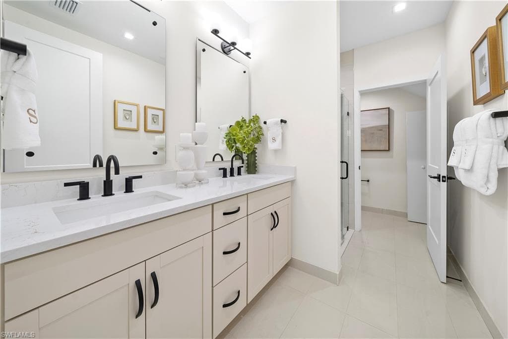6092 Barbara CIR-24