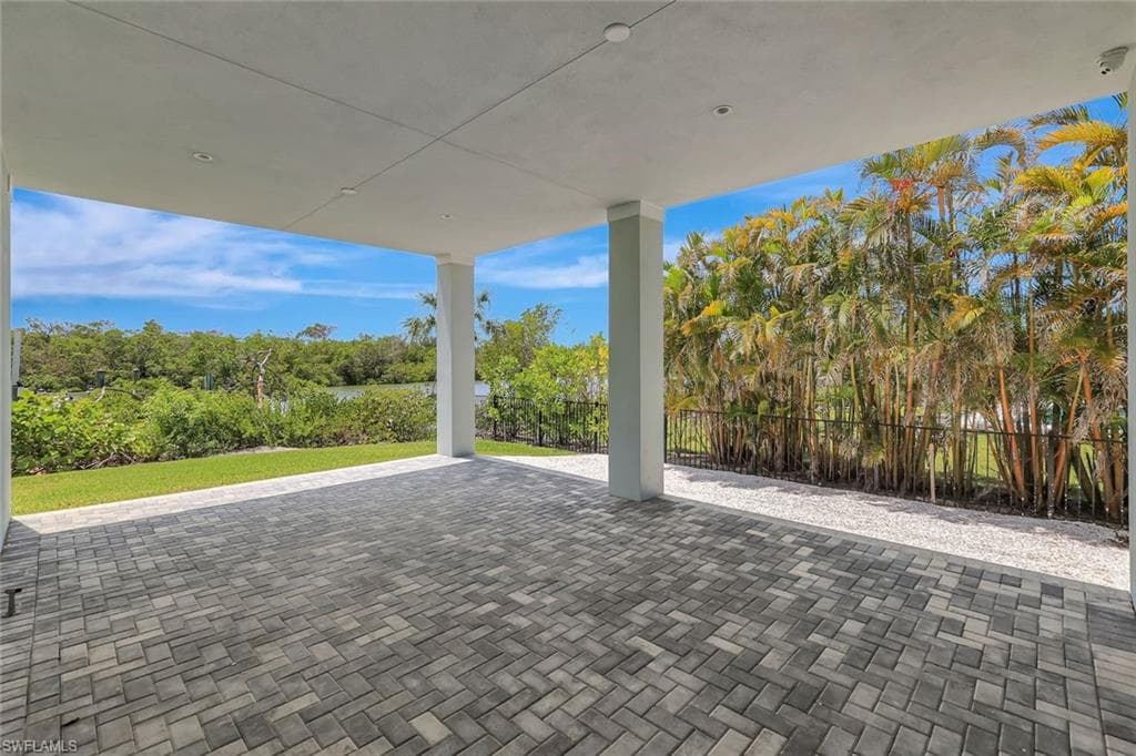 26906 McLaughlin BLVD-40