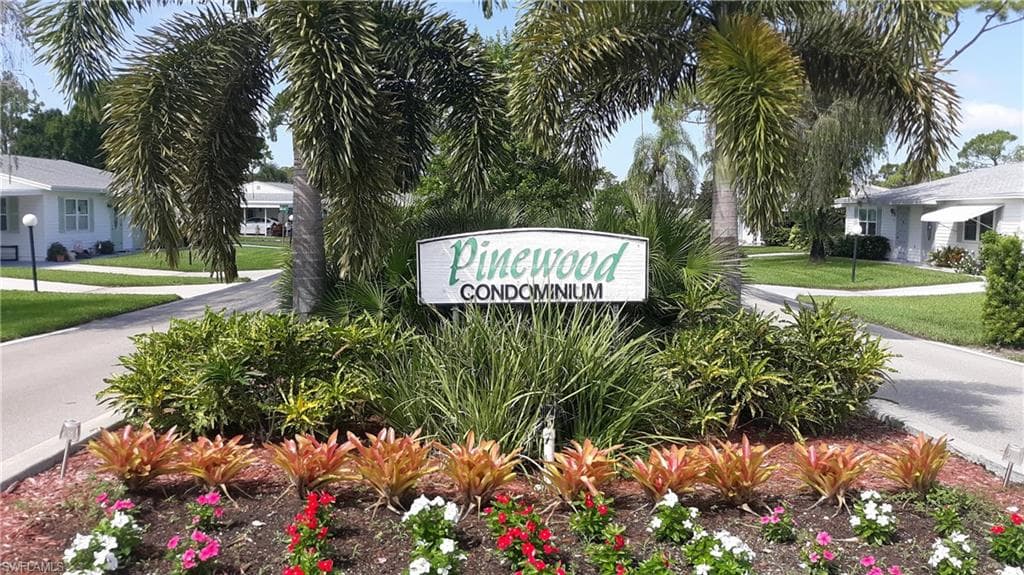 26 Pinewood BLVD-2