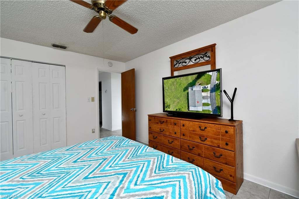 26 Pinewood BLVD-17