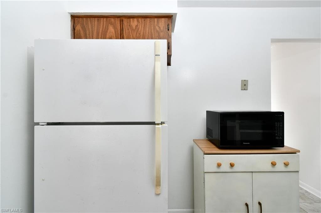 26 Pinewood BLVD-7