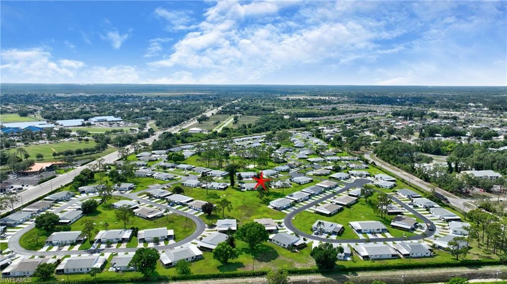 26 Pinewood BLVD-30