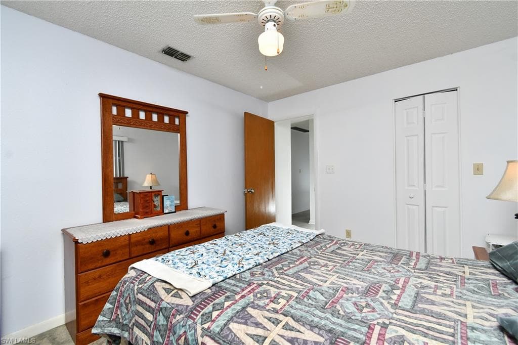 26 Pinewood BLVD-19