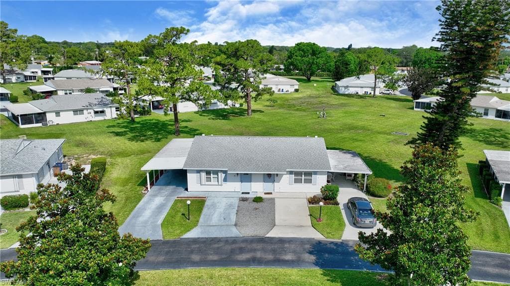 26 Pinewood BLVD-40