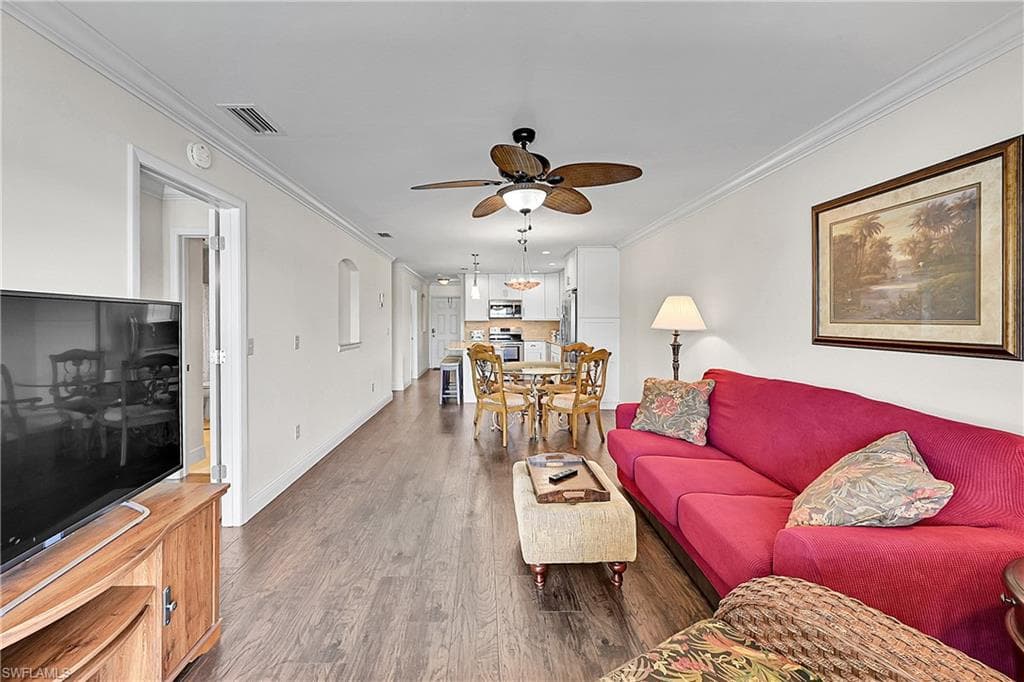 131 SW 47th TER 201-23