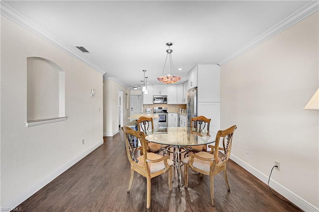 131 SW 47th TER 201-22