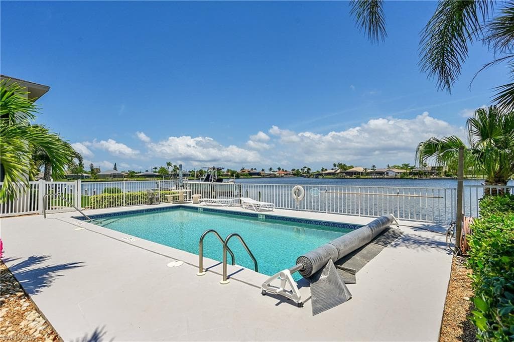 131 SW 47th TER 201-7