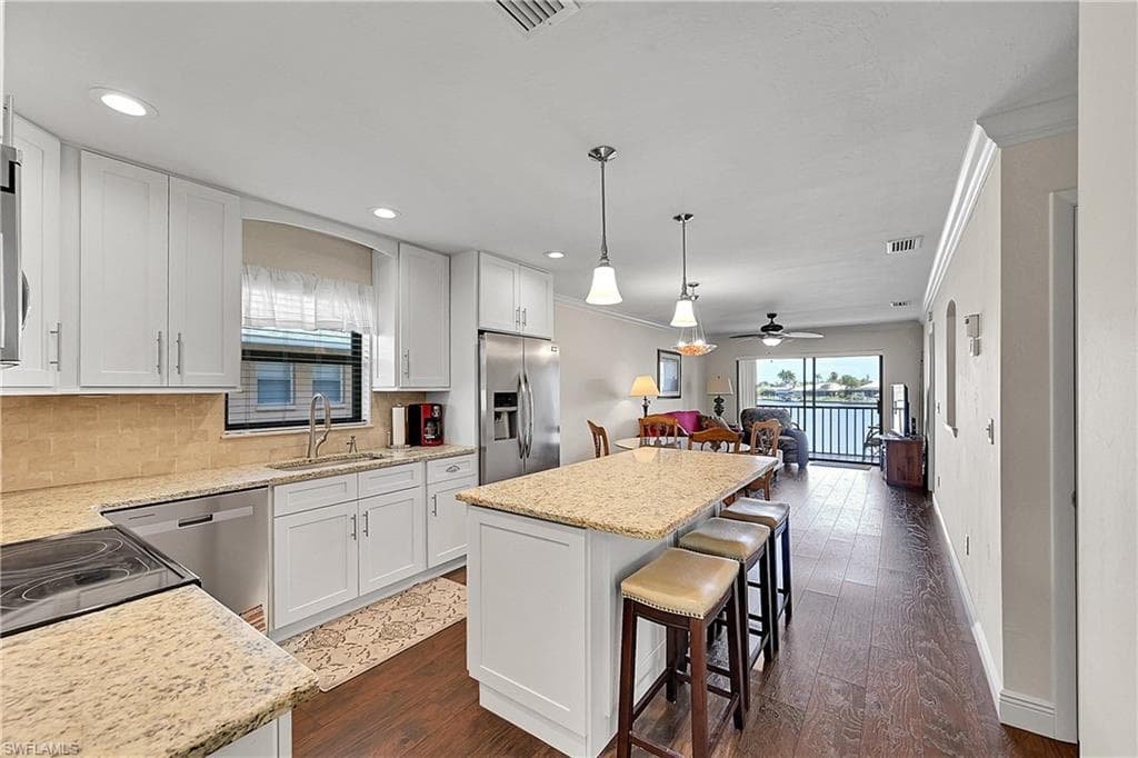 131 SW 47th TER 201-3