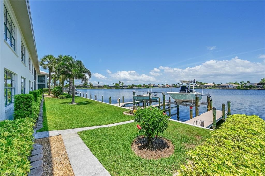 131 SW 47th TER 201-32