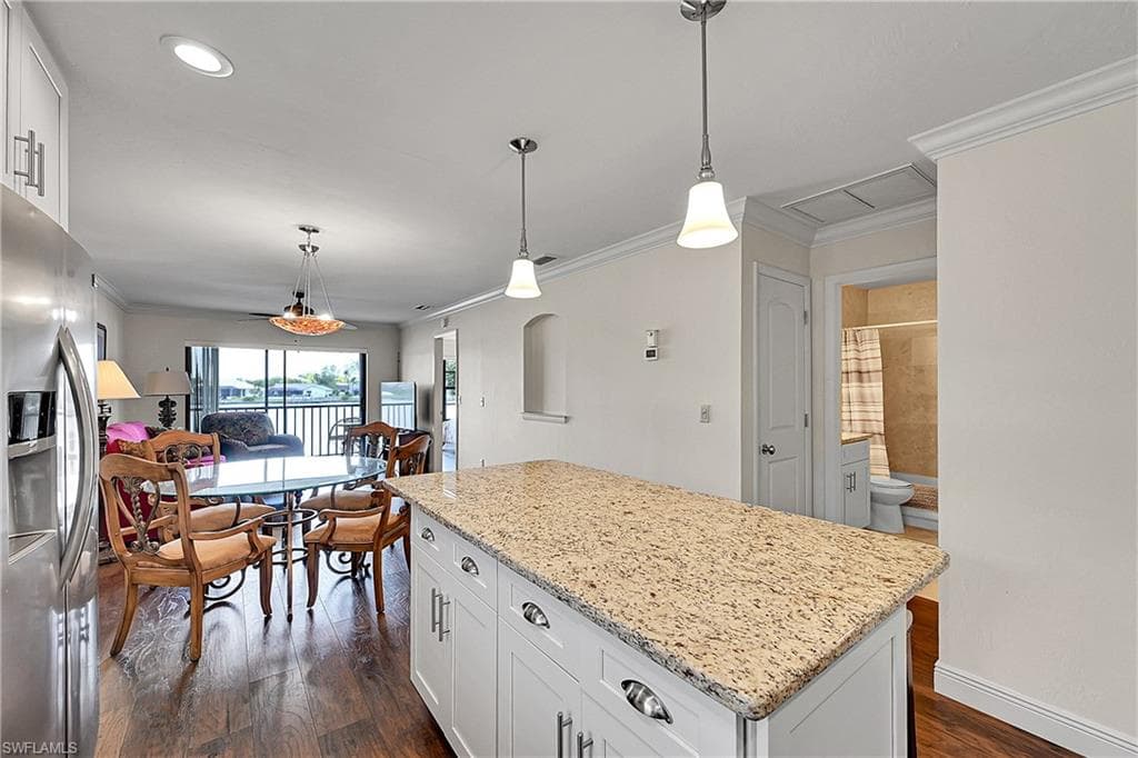 131 SW 47th TER 201-20