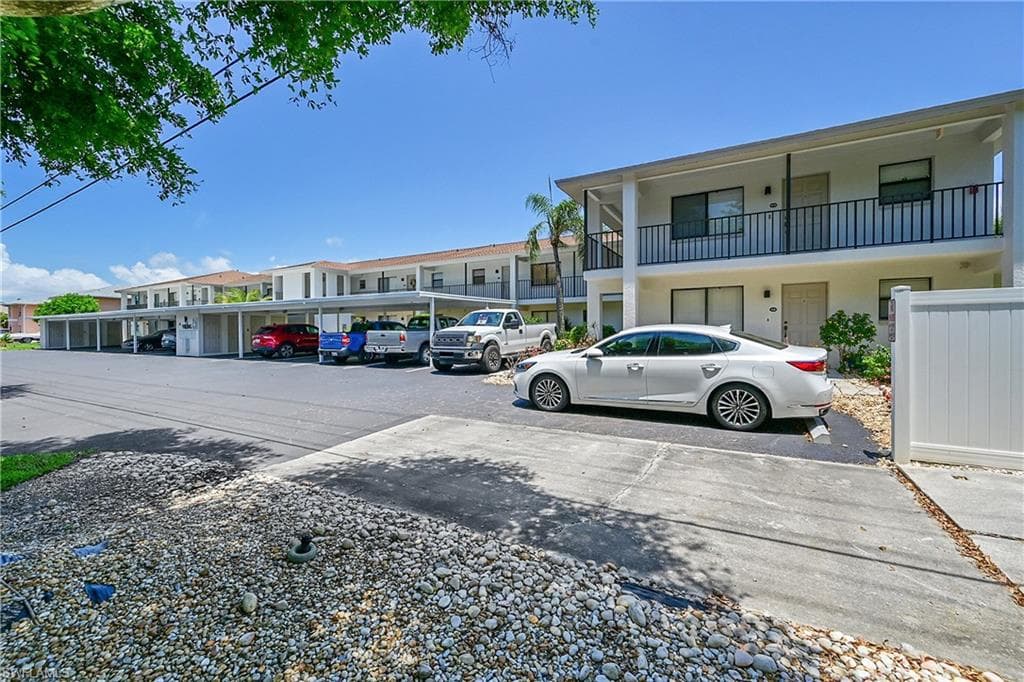 131 SW 47th TER 201-50