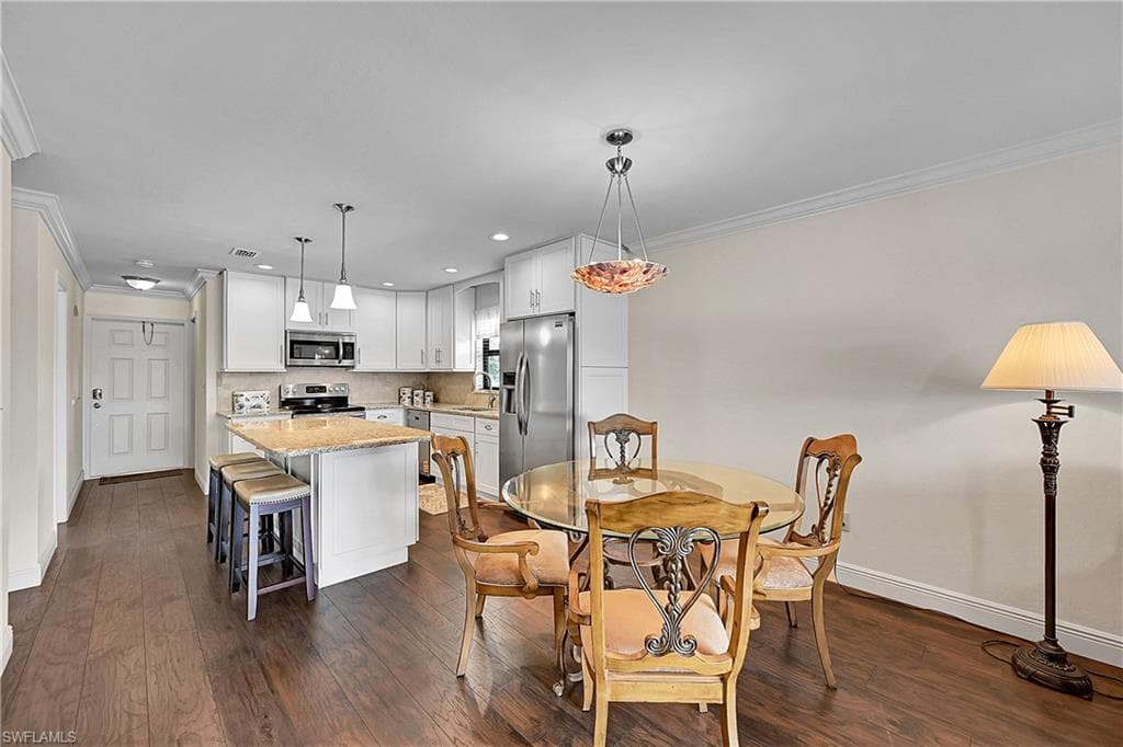 131 SW 47th TER 201-21