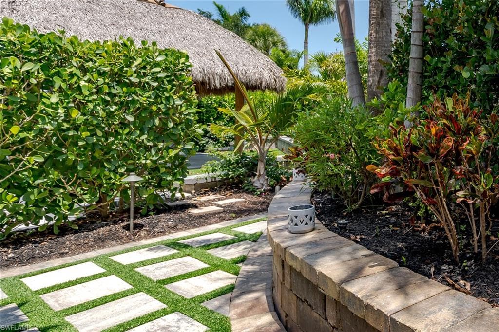 13615 Snook CIR-15