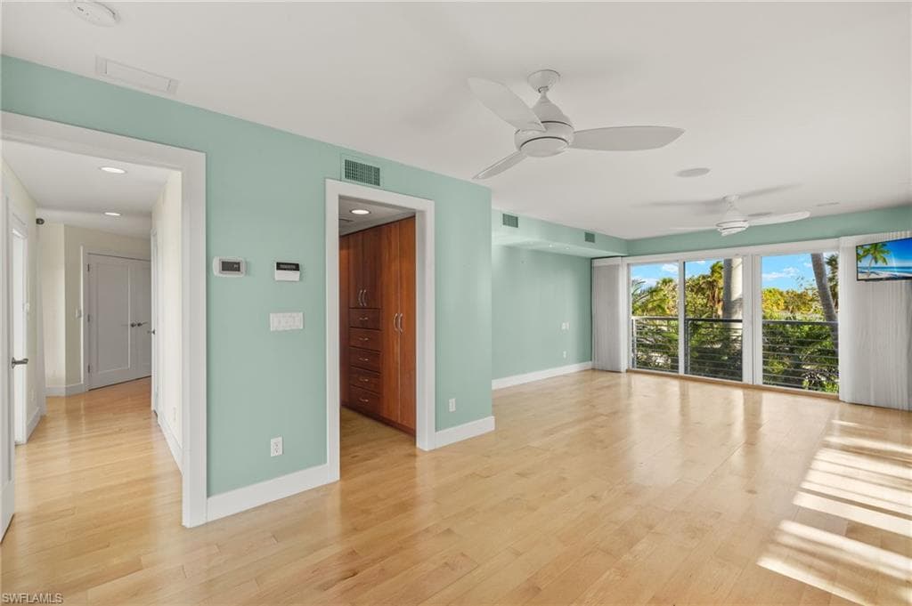 1581 San Carlos Bay DR-26