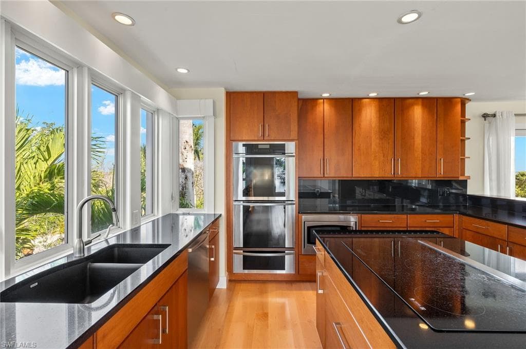 1581 San Carlos Bay DR-7