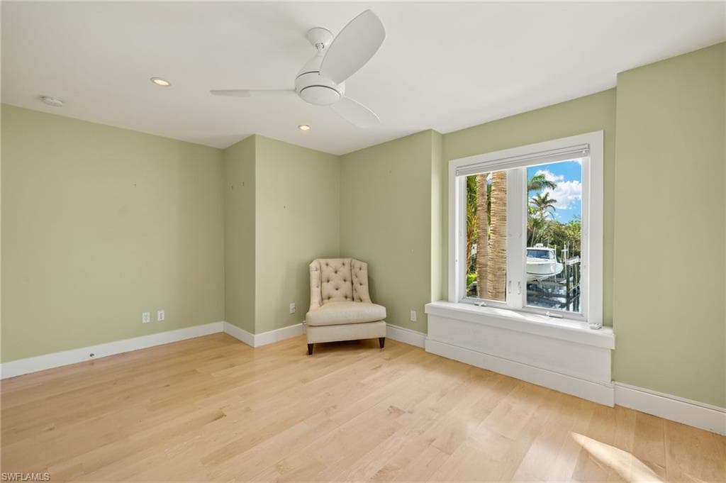 1581 San Carlos Bay DR-32