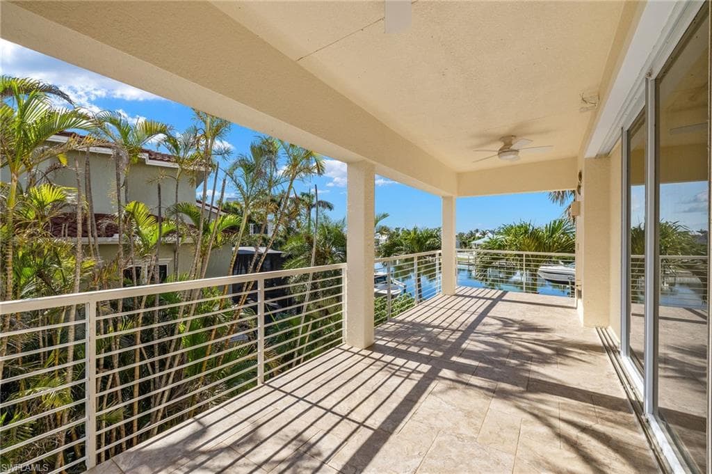 1581 San Carlos Bay DR-18