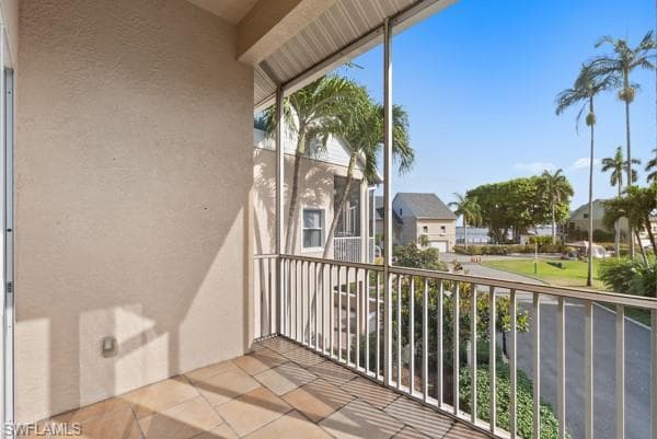 819 James ST-10