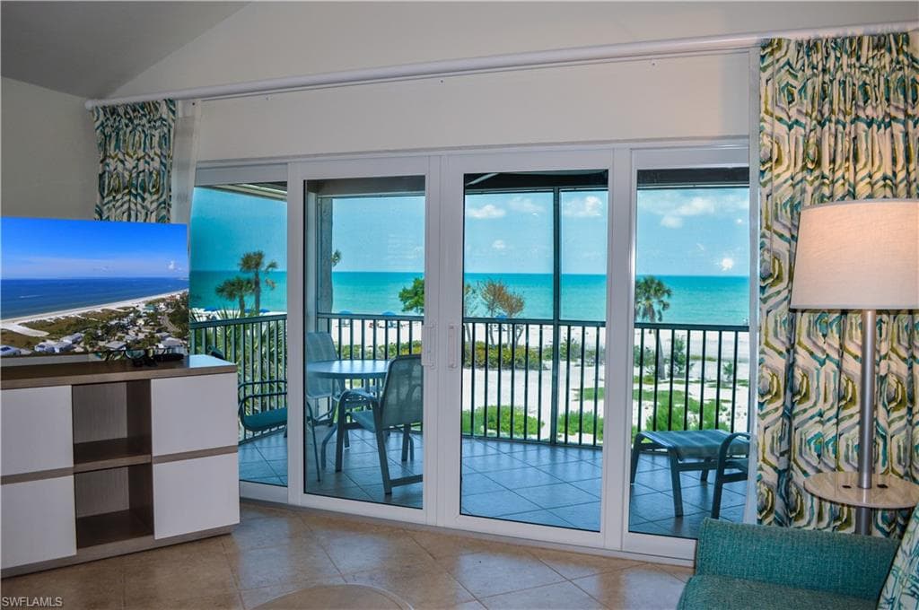 2255 W Gulf DR 140-24