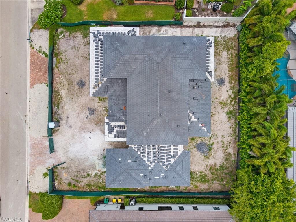 707 Buttonbush LN-21