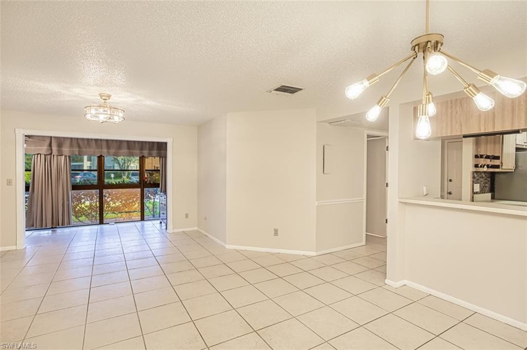 8061 S Woods CIR 4-12