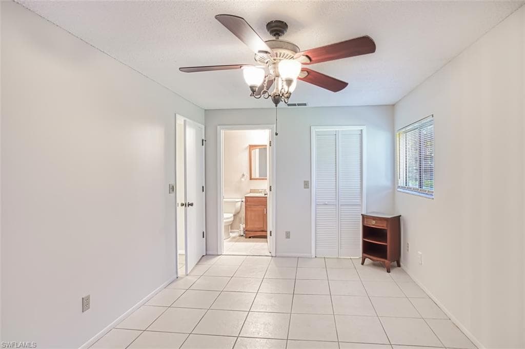 8061 S Woods CIR 4-20