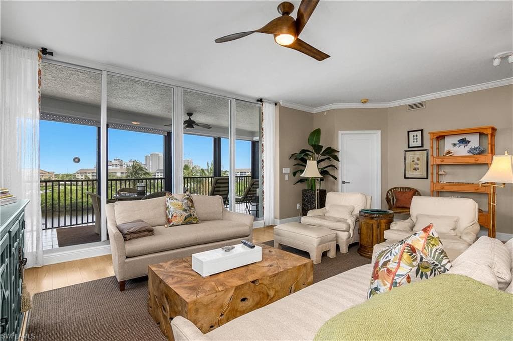 430 Cove Tower DR 501-10