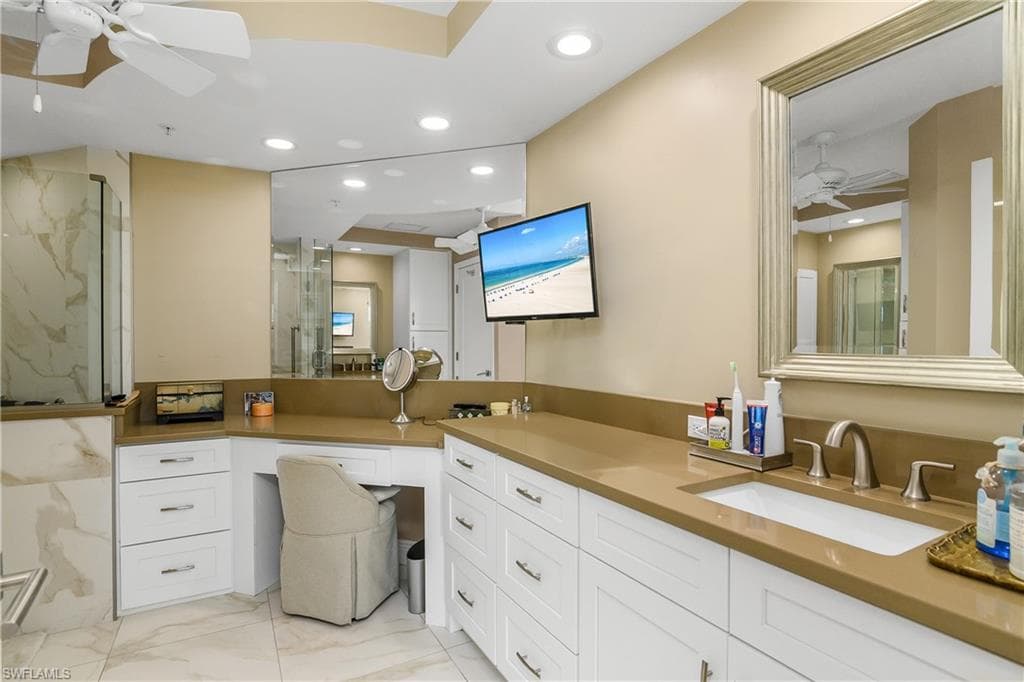 430 Cove Tower DR 501-21