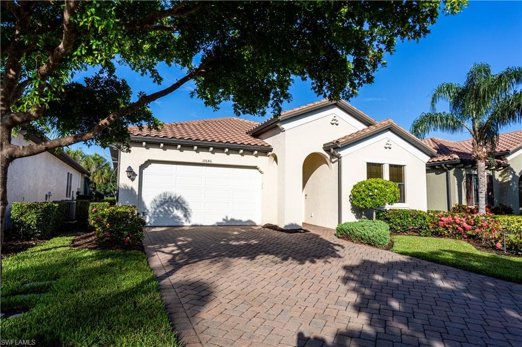 10646 Essex Square BLVD-18