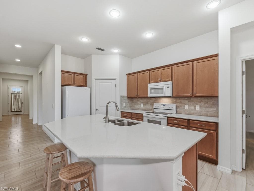 10646 Essex Square BLVD-4