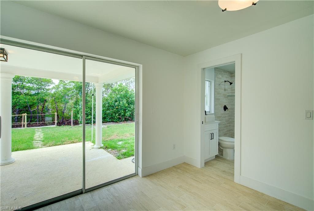 32 Fairview BLVD-26