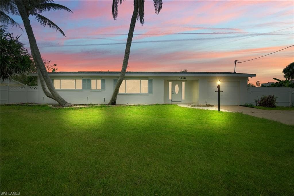 32 Fairview BLVD-1