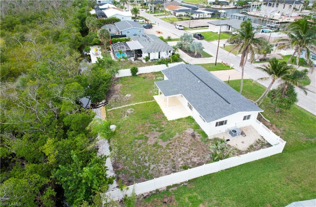32 Fairview BLVD-49