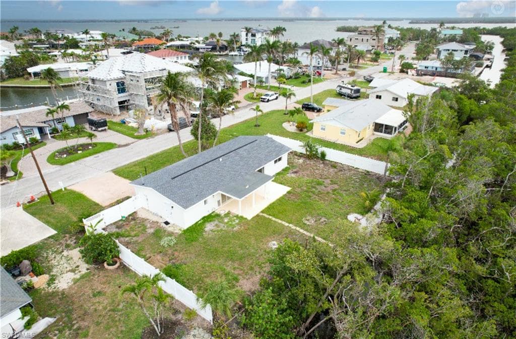 32 Fairview BLVD-44