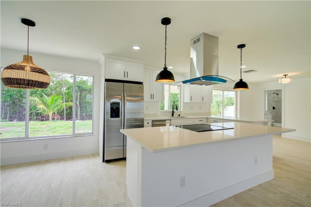 32 Fairview BLVD-4