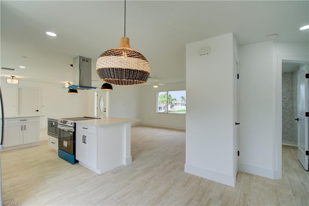 32 Fairview BLVD-8
