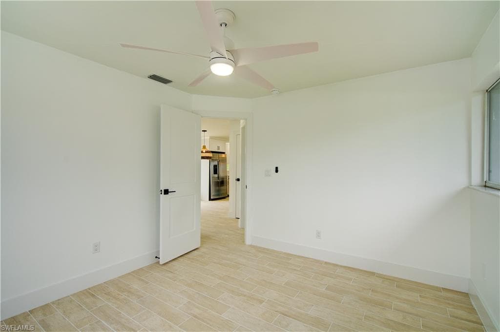 32 Fairview BLVD-21