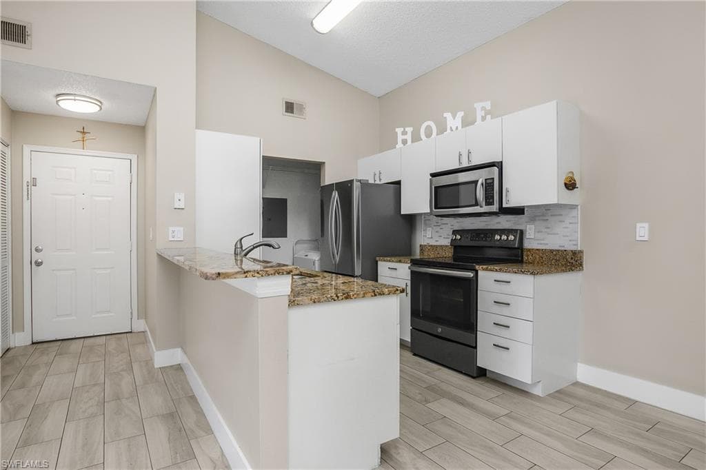 2214 Arbour Walk CIR 2022-3