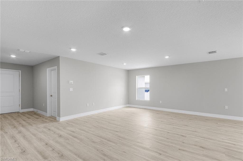 337 Woodburn DR-7