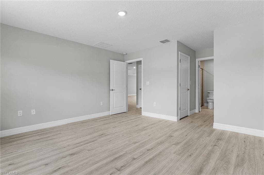 337 Woodburn DR-14