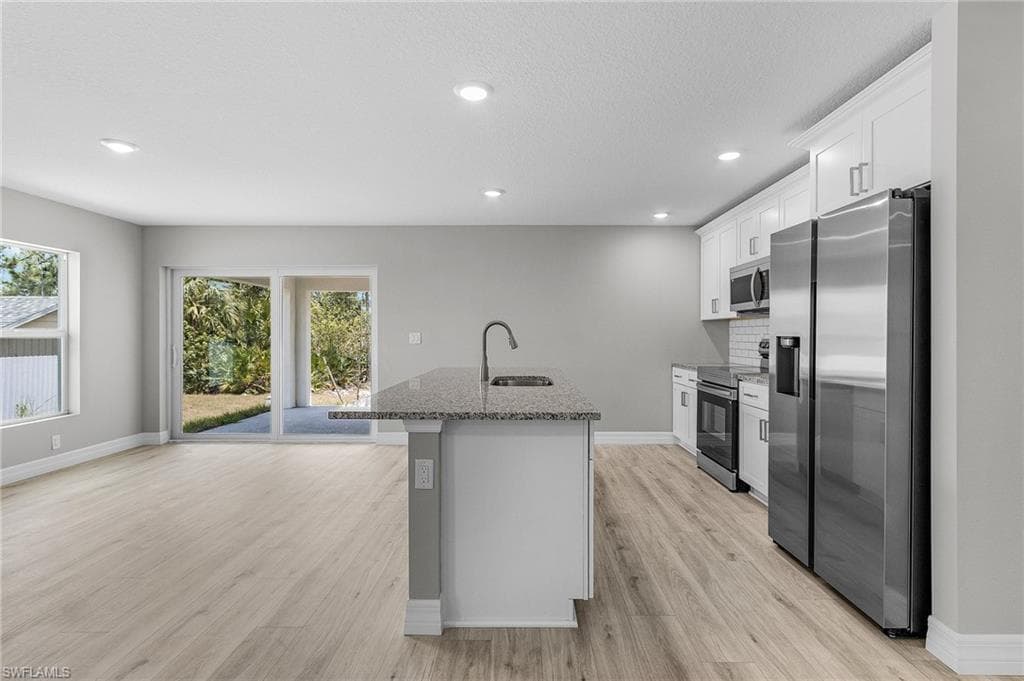337 Woodburn DR-11
