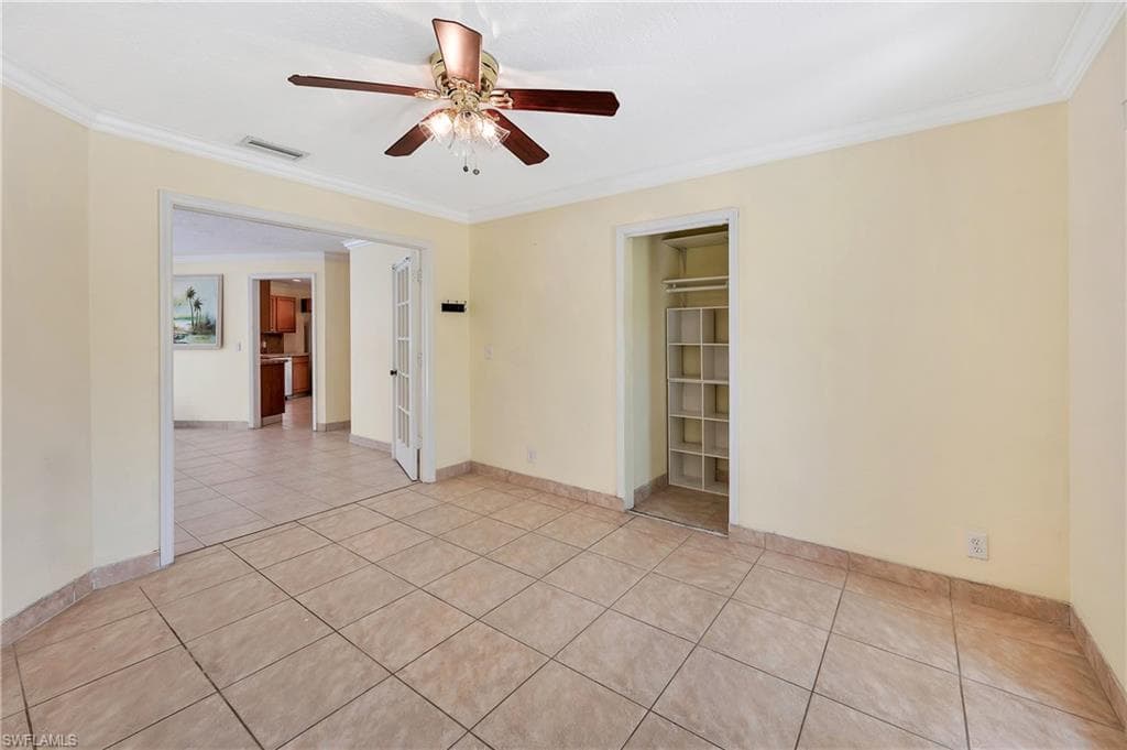 639 Pompano DR-12
