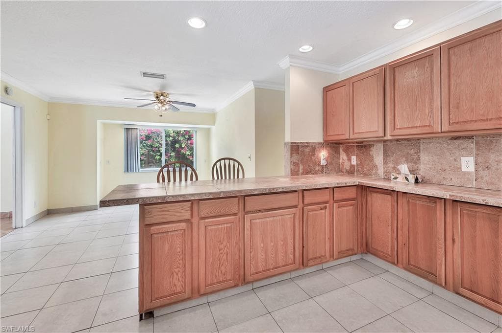 639 Pompano DR-26